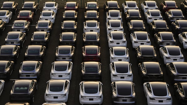 El repunte de Tesla hasta máximos históricos está dejando atrás a sus pares tecnológicas El repunte de Tesla hasta máximos históricos está dejando atrás a sus pares tecnológicas