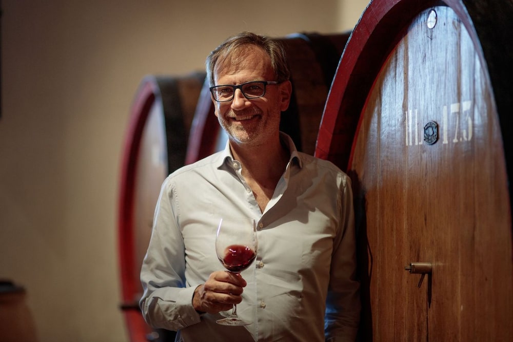 O turnaround da Biondi Santi: como a gestão reposicionou o ícone do vinho italiano O turnaround da Biondi Santi: como a gestão reposicionou o ícone do vinho italiano