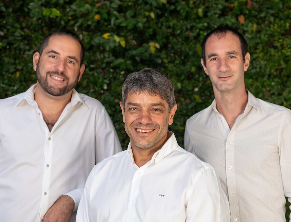 Jonathan Saiegh, Javier Neumann e Gastón Zelerteins: Hoje, somos a única plataforma com presença no Brasil e em países de hispanohablantes. Isso faz com que as marcas consigam criar um plano regional conosco Jonathan Saiegh, Javier Neumann e Gastón Zelerteins: Hoje, somos a única plataforma com presença no Brasil e em países de hispanohablantes. Isso faz com que as marcas consigam criar um plano regional conosco