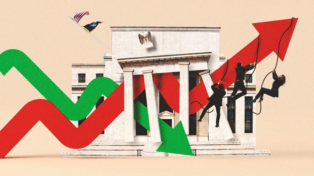 En la batalla contra la inflación, los bancos centrales solían ser los héroes solitarios. Pero los errores en la gestión de la subida de los precios tras la pandemia, y los riesgos crecientes a medida que la guerra, los aranceles y las perturbaciones climáticas provocan escasez de suministros, significan que en el futuro la lucha puede ser más un deporte de equipo. En la batalla contra la inflación, los bancos centrales solían ser los héroes solitarios. Pero los errores en la gestión de la subida de los precios tras la pandemia, y los riesgos crecientes a medida que la guerra, los aranceles y las perturbaciones climáticas provocan escasez de suministros, significan que en el futuro la lucha puede ser más un deporte de equipo.