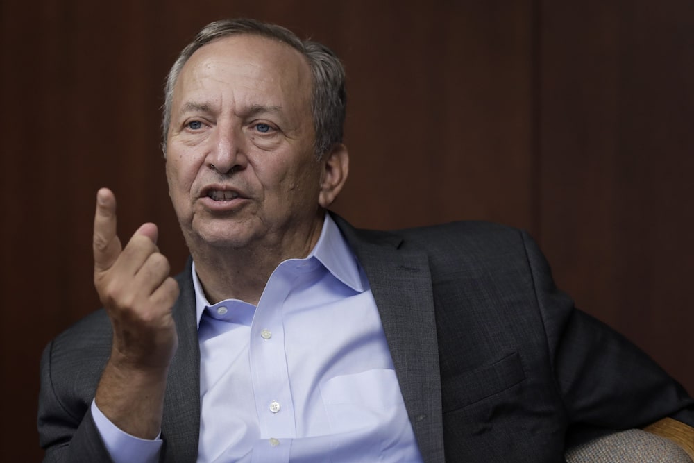 Lawrence "Larry" Summers, ex secretario del Tesoro de Estados Unidos, habla durante una sesión de preguntas y respuestas con los medios de comunicación en un taller organizado por el Banco de Japón (BOJ) y el Banco de Canadá (BOC) en la sede del BOJ en Tokio, Japón, el viernes 30 de septiembre de 2016. El nuevo marco político del BOJ va en la dirección correcta, dijo Summers en el evento. Lawrence "Larry" Summers, ex secretario del Tesoro de Estados Unidos, habla durante una sesión de preguntas y respuestas con los medios de comunicación en un taller organizado por el Banco de Japón (BOJ) y el Banco de Canadá (BOC) en la sede del BOJ en Tokio, Japón, el viernes 30 de septiembre de 2016. El nuevo marco político del BOJ va en la dirección correcta, dijo Summers en el evento.