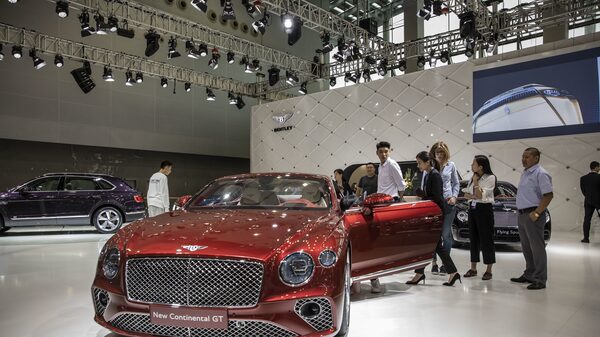 El efectivo es el rey para los compradores de autos de lujo este año El efectivo es el rey para los compradores de autos de lujo este año