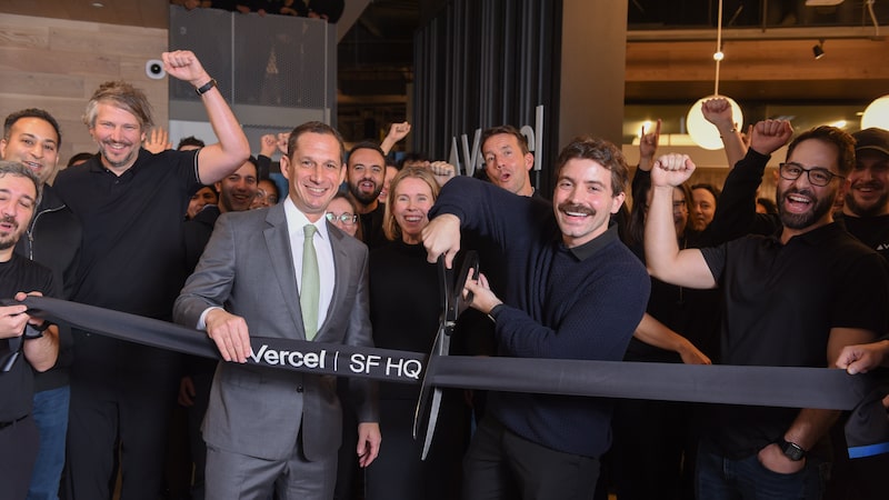 Startup de IA que ajuda empresas a criar ‘próprios ChatGPTs’ prevê IPO em 2027 Startup de IA que ajuda empresas a criar ‘próprios ChatGPTs’ prevê IPO em 2027