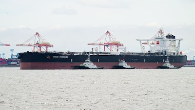 Buques petroleros empiezan a circular por el estrecho de Ormuz tras acuerdo entre EE.UU. e Irán Buques petroleros empiezan a circular por el estrecho de Ormuz tras acuerdo entre EE.UU. e Irán