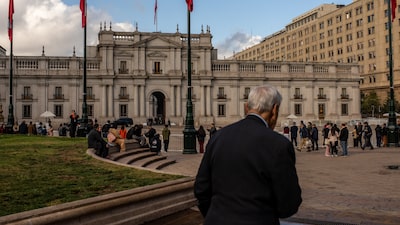 Legisladores de Chile piden explicaciones por pérdidas de US$7.700 millones en fondos de pensiones Legisladores de Chile piden explicaciones por pérdidas de US$7.700 millones en fondos de pensiones