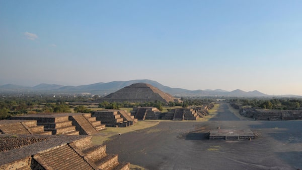 Tiroteo en zona turística de Teotihuacán deja dos muertos y múltiples lesionados Tiroteo en zona turística de Teotihuacán deja dos muertos y múltiples lesionados