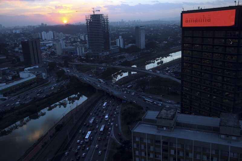 Edificios en el barrio de Pinheiros en Sao Paulo, Brasil. Edificios en el barrio de Pinheiros en Sao Paulo, Brasil.