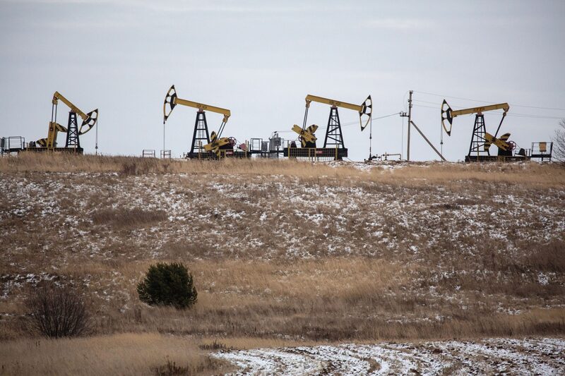 O WTI para entrega em novembro era negociado a US$ 82,08 por barril às 9h25, horário de Brasília, depois de cair até 2,2% O WTI para entrega em novembro era negociado a US$ 82,08 por barril às 9h25, horário de Brasília, depois de cair até 2,2%