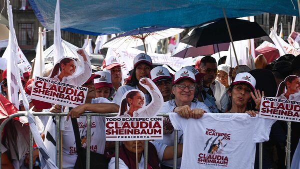 Programa para mujeres y becas a estudiantes costarán MXN$118.000 millones: Claudia Sheinbaum Programa para mujeres y becas a estudiantes costarán MXN$118.000 millones: Claudia Sheinbaum