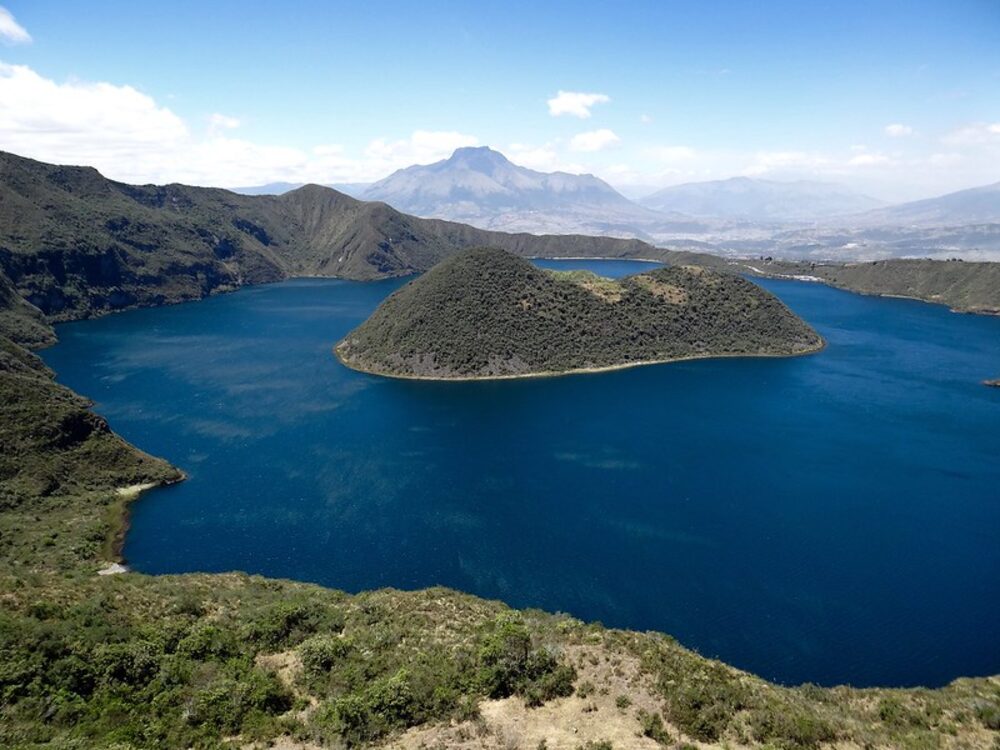 Laguna de Cuicocha Laguna de Cuicocha