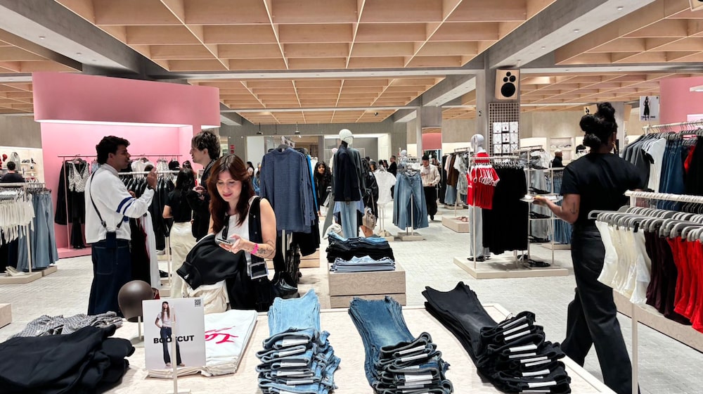 Loja da Bershka no MorumbiShopping em São Paulo Loja da Bershka no MorumbiShopping em São Paulo