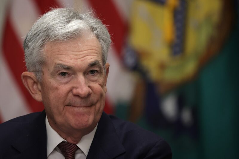El presidente de la Junta de la Reserva Federal, Jerome Powell, durante una sesión abierta de una reunión del Consejo de Supervisión de la Estabilidad Financiera en el Departamento del Tesoro el 21 de abril de 2023 en Washington, DC. El presidente de la Junta de la Reserva Federal, Jerome Powell, durante una sesión abierta de una reunión del Consejo de Supervisión de la Estabilidad Financiera en el Departamento del Tesoro el 21 de abril de 2023 en Washington, DC.