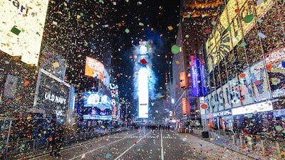 Brasileiros esgotam passagens para Réveillon nos EUA; preços disparam Brasileiros esgotam passagens para Réveillon nos EUA; preços disparam