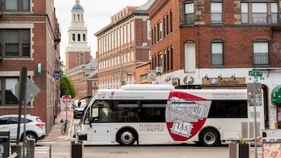 EE.UU. busca retrasar el caso de financiación de Harvard por el cierre del gobierno EE.UU. busca retrasar el caso de financiación de Harvard por el cierre del gobierno