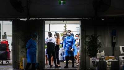 Maior estado da Austrália atinge recorde de casos de Covid no Natal Maior estado da Austrália atinge recorde de casos de Covid no Natal