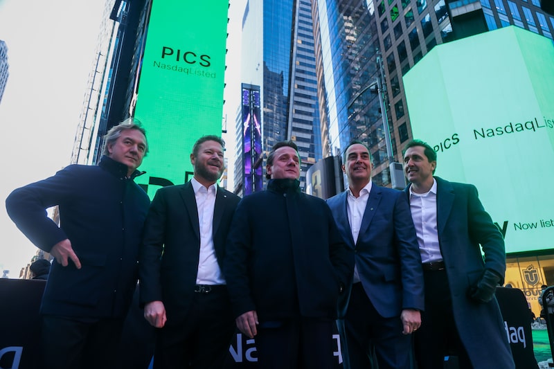 Joesley Batista, shareholder at J&F Investimentos, Jose Antonio Batista Costa, chairman of PicPay, Wesley Batista, vice chairman of J&F Investimentos and shareholder at PicPay, Eduardo Chedid, chief executive officer of PicPay, and Anderson Chamon, co-founder and vice president of new businesses at PicPay, left to right, during the company's initial public offering (IPO) at the Nasdaq MarketSite in New York, US, on Thursday, Jan. 29, 2026. Fresh off PicPay's US IPO, the first trading debut for a Brazilian company in more than four years, the fintech’s chief executive officer is bullish on prospects for the country’s economy this year. Photographer: Michael Nagle/Bloomberg Joesley Batista, shareholder at J&F Investimentos, Jose Antonio Batista Costa, chairman of PicPay, Wesley Batista, vice chairman of J&F Investimentos and shareholder at PicPay, Eduardo Chedid, chief executive officer of PicPay, and Anderson Chamon, co-founder and vice president of new businesses at PicPay, left to right, during the company's initial public offering (IPO) at the Nasdaq MarketSite in New York, US, on Thursday, Jan. 29, 2026. Fresh off PicPay's US IPO, the first trading debut for a Brazilian company in more than four years, the fintech’s chief executive officer is bullish on prospects for the country’s economy this year. Photographer: Michael Nagle/Bloomberg