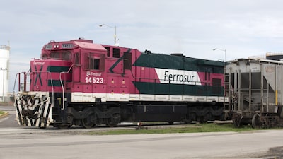 Grupo México compra control de Ferrobuque para hacer sinergia con competidor del Canal de Panamá Grupo México compra control de Ferrobuque para hacer sinergia con competidor del Canal de Panamá
