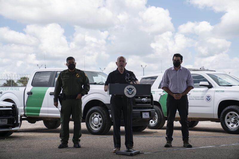 no siguió los procedimientos federales adecuados para poner fin a los Protocolos de Protección a Migrantes. no siguió los procedimientos federales adecuados para poner fin a los Protocolos de Protección a Migrantes.