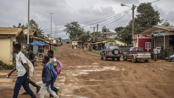 Gabón reabre sus fronteras antes de la investidura de su líder de transición Gabón reabre sus fronteras antes de la investidura de su líder de transición