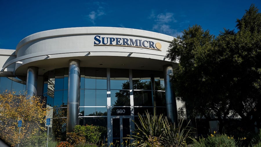 Cofundador de Super Micro acusado de contrabando deja el directorio Cofundador de Super Micro acusado de contrabando deja el directorio