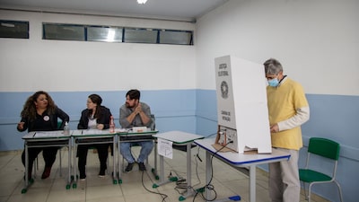 Que horas as urnas abrem e fecham hoje? Veja o horário de votação das eleições 2026 Que horas as urnas abrem e fecham hoje? Veja o horário de votação das eleições 2026