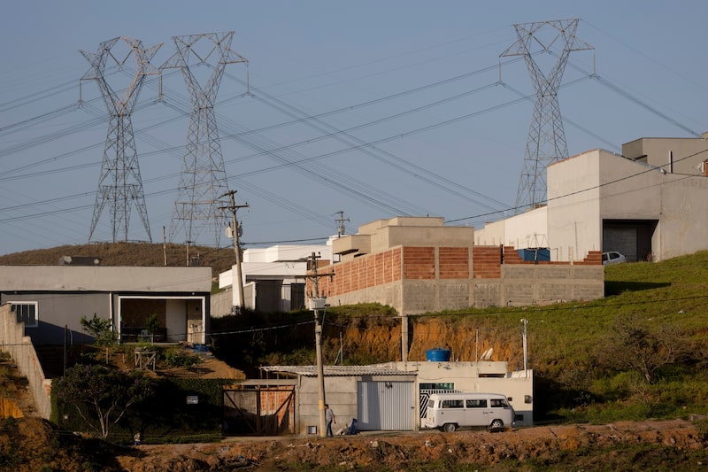 Líneas eléctricas en Itatiaia, estado de Río de Janeiro, Brasil. Fotógrafo: Dado Galdieri/Bloomberg Líneas eléctricas en Itatiaia, estado de Río de Janeiro, Brasil. Fotógrafo: Dado Galdieri/Bloomberg