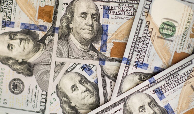 Moeda americana passa por um começo de ano de gradual desvalorização versus outras divisas no mundo (Xaume Olleros/Bloomberg) Moeda americana passa por um começo de ano de gradual desvalorização versus outras divisas no mundo (Xaume Olleros/Bloomberg)