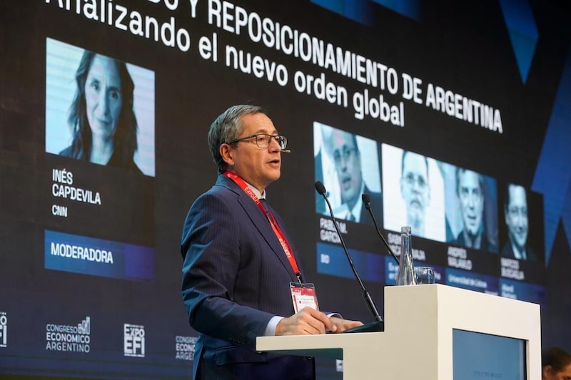 El economista argentino Marcos Buscaglia habla en Expo Efi 2026 El economista argentino Marcos Buscaglia habla en Expo Efi 2026