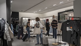 Semáforo del consumo en Argentina: más de la mitad de los indicadores sigue en rojo pese a mejoras Semáforo del consumo en Argentina: más de la mitad de los indicadores sigue en rojo pese a mejoras