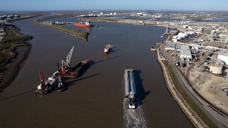 EE.UU. actúa como proveedor de petróleo mientras se agravan las disrupciones en Ormuz EE.UU. actúa como proveedor de petróleo mientras se agravan las disrupciones en Ormuz