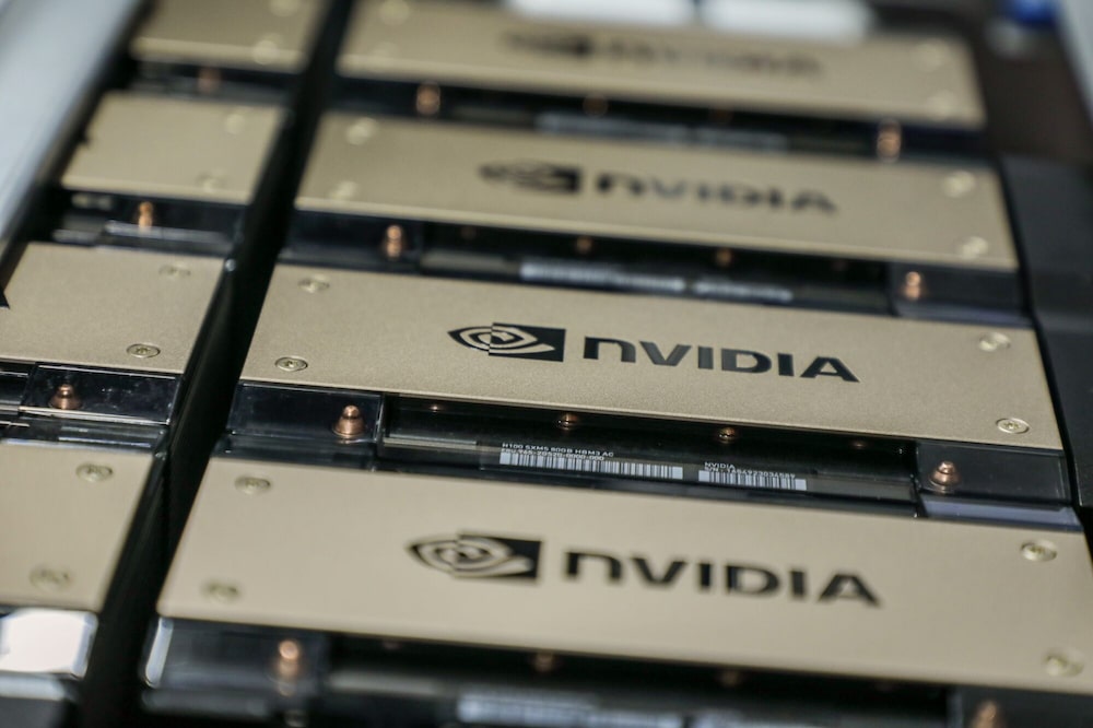 El auge de la IA disparó la demanda de GPUs de Nvidia, pero BCA Research advierte que esos beneficios podrían ser cíclicos y no estructurales. El auge de la IA disparó la demanda de GPUs de Nvidia, pero BCA Research advierte que esos beneficios podrían ser cíclicos y no estructurales.