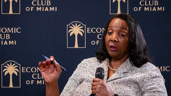 Lisa Cook advierte que la Fed no podría contrarrestar la pérdida de empleo a causa de la IA Lisa Cook advierte que la Fed no podría contrarrestar la pérdida de empleo a causa de la IA