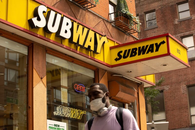 PepsiCo Inc. ha llegado a un acuerdo para convertirse en el proveedor exclusivo de bebidas en todas las tiendas de Subway en Estados Unidos. PepsiCo Inc. ha llegado a un acuerdo para convertirse en el proveedor exclusivo de bebidas en todas las tiendas de Subway en Estados Unidos.