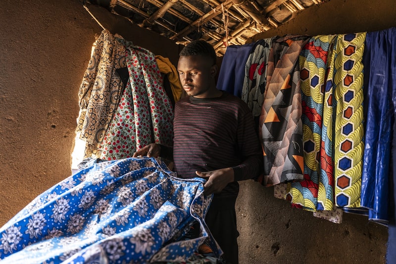 O objetivo do projeto é que as pessoas utilizem esses recursos de forma empreendedora para gerar atividade econômica, diminuindo a necessidade de ajuda no futuro (foto: Bloomberg) O objetivo do projeto é que as pessoas utilizem esses recursos de forma empreendedora para gerar atividade econômica, diminuindo a necessidade de ajuda no futuro (foto: Bloomberg)