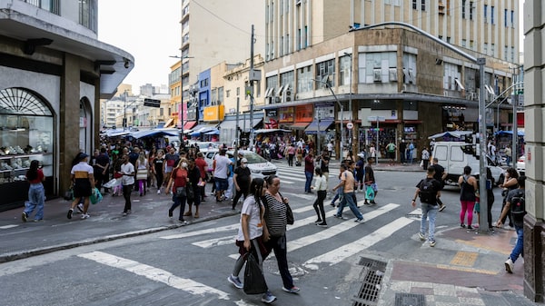 Economistas elevan previsión de tasa Selic e inflación en Brasil Economistas elevan previsión de tasa Selic e inflación en Brasil