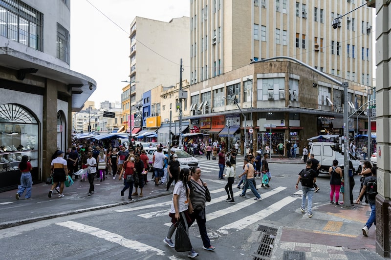 Compradores en São Paulo. Foto: Tuane Fernandes/Bloomberg Compradores en São Paulo. Foto: Tuane Fernandes/Bloomberg