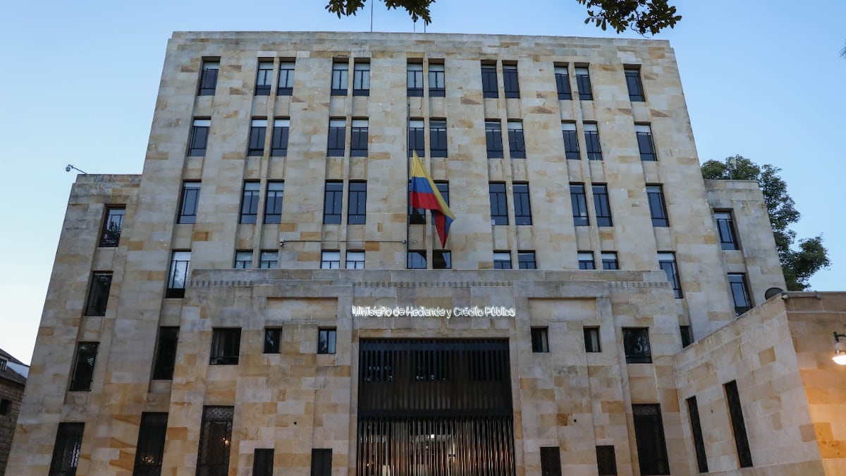 La deuda de Colombia seguirá subiendo en 2027: esta es la alerta del Comité de la Regla Fiscal