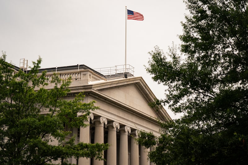 US Plans Record $100 Billion Bill Sale As Borrowing Needs Mount US Plans Record $100 Billion Bill Sale As Borrowing Needs Mount