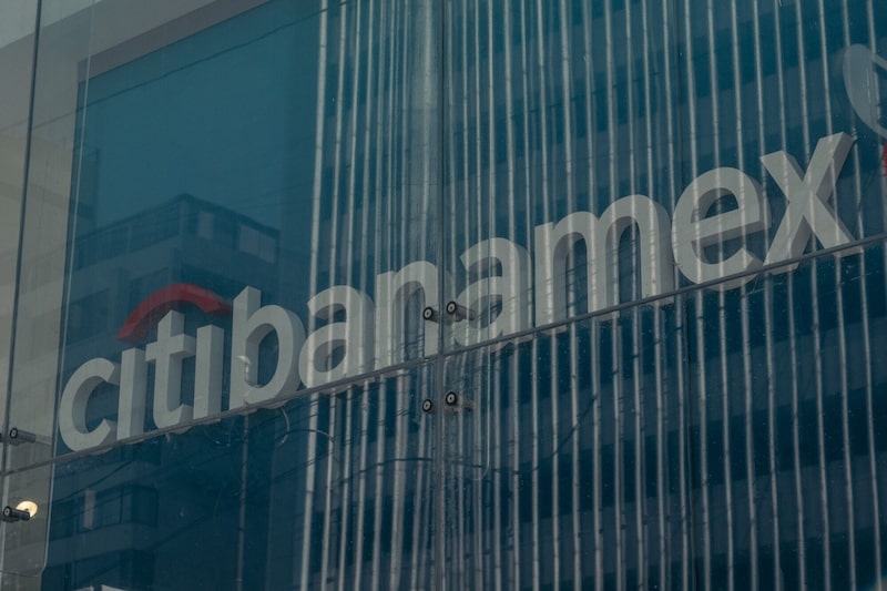 Señalización fuera de una sucursal de Citibanamex del Banco Nacional de México SA (Banamex) en la Ciudad de México, México, el miércoles 12 de enero de 2022. Citigroup Inc. planea salir de las operaciones de banca minorista en México, donde tiene su mayor red de sucursales en el mundo, como parte del continuo impulso de la presidenta ejecutiva Jane Fraser para revisar la estrategia de la empresa. Señalización fuera de una sucursal de Citibanamex del Banco Nacional de México SA (Banamex) en la Ciudad de México, México, el miércoles 12 de enero de 2022. Citigroup Inc. planea salir de las operaciones de banca minorista en México, donde tiene su mayor red de sucursales en el mundo, como parte del continuo impulso de la presidenta ejecutiva Jane Fraser para revisar la estrategia de la empresa.