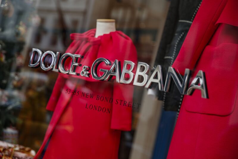 Itens foram projetados pessoalmente por Domenico Dolce e Stefano Gabbana Itens foram projetados pessoalmente por Domenico Dolce e Stefano Gabbana