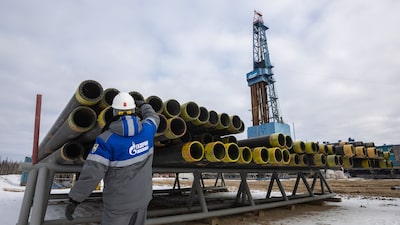 EE.UU. permite que expire la exención de venta de petróleo a Rusia pese a la estrechez del mercado EE.UU. permite que expire la exención de venta de petróleo a Rusia pese a la estrechez del mercado