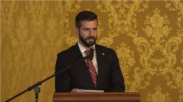 Pablo Arosemena es el nuevo ministro de Economía y Finanzas de Ecuador Pablo Arosemena es el nuevo ministro de Economía y Finanzas de Ecuador