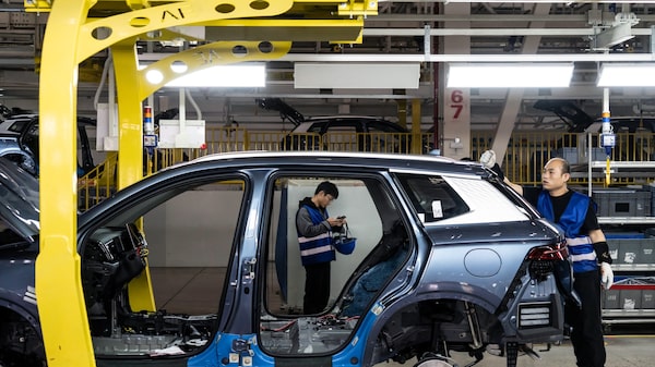 Vendas globais de elétricos devem crescer 12% em 2026, prevê BloombergNEF Vendas globais de elétricos devem crescer 12% em 2026, prevê BloombergNEF