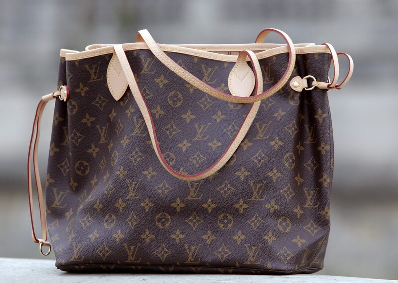 Uma das bolsas Neverfull, em foto de 2007 Uma das bolsas Neverfull, em foto de 2007