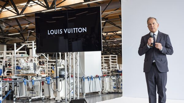 ExCEO de Louis Vuitton se perfila como favorito para dirigir LVMH Fashion Group ExCEO de Louis Vuitton se perfila como favorito para dirigir LVMH Fashion Group