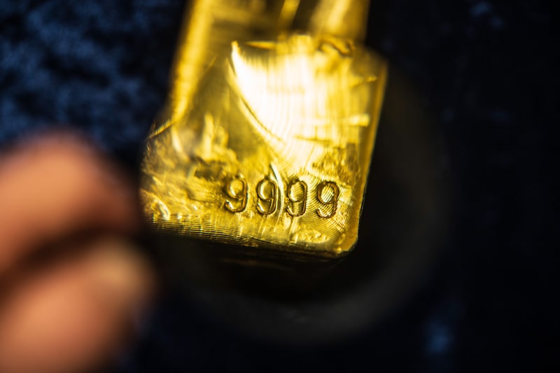 El oro podría alcanzar los US$3.200 por la guerra comercial de Trump, según UBS. El oro podría alcanzar los US$3.200 por la guerra comercial de Trump, según UBS.