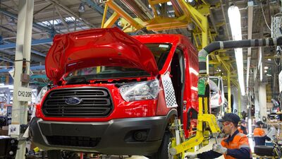 Ford aumenta salario a 8.000 trabajadores antes de huelga sindical en EE.UU. Ford aumenta salario a 8.000 trabajadores antes de huelga sindical en EE.UU.