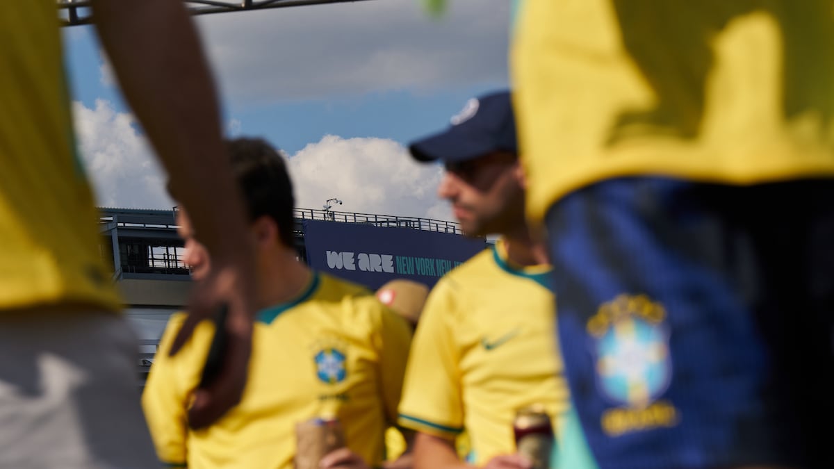 Ambev aproveita o torneio para promover cinco marcas, com aposta especialmente centrada fora das cervejas tradicionais. (Foto: Bing Guan/Bloomberg)