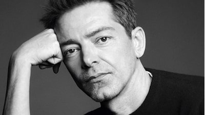 Pieter Mulier es nombrado como director creativo de Versace Pieter Mulier es nombrado como director creativo de Versace