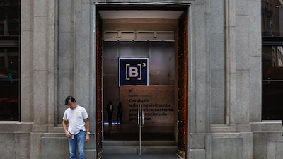 Ibovespa cai com aversão a risco ante guerra no Oriente Médio; dólar sobe a R$ 5,29 Ibovespa cai com aversão a risco ante guerra no Oriente Médio; dólar sobe a R$ 5,29